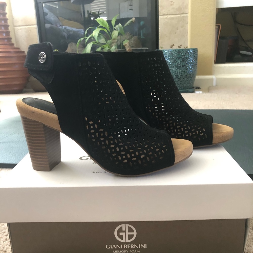 Peep-toe sling back bootie black 7